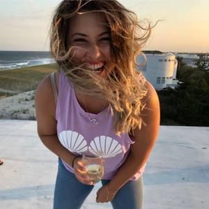 Meet your Posher, Carly